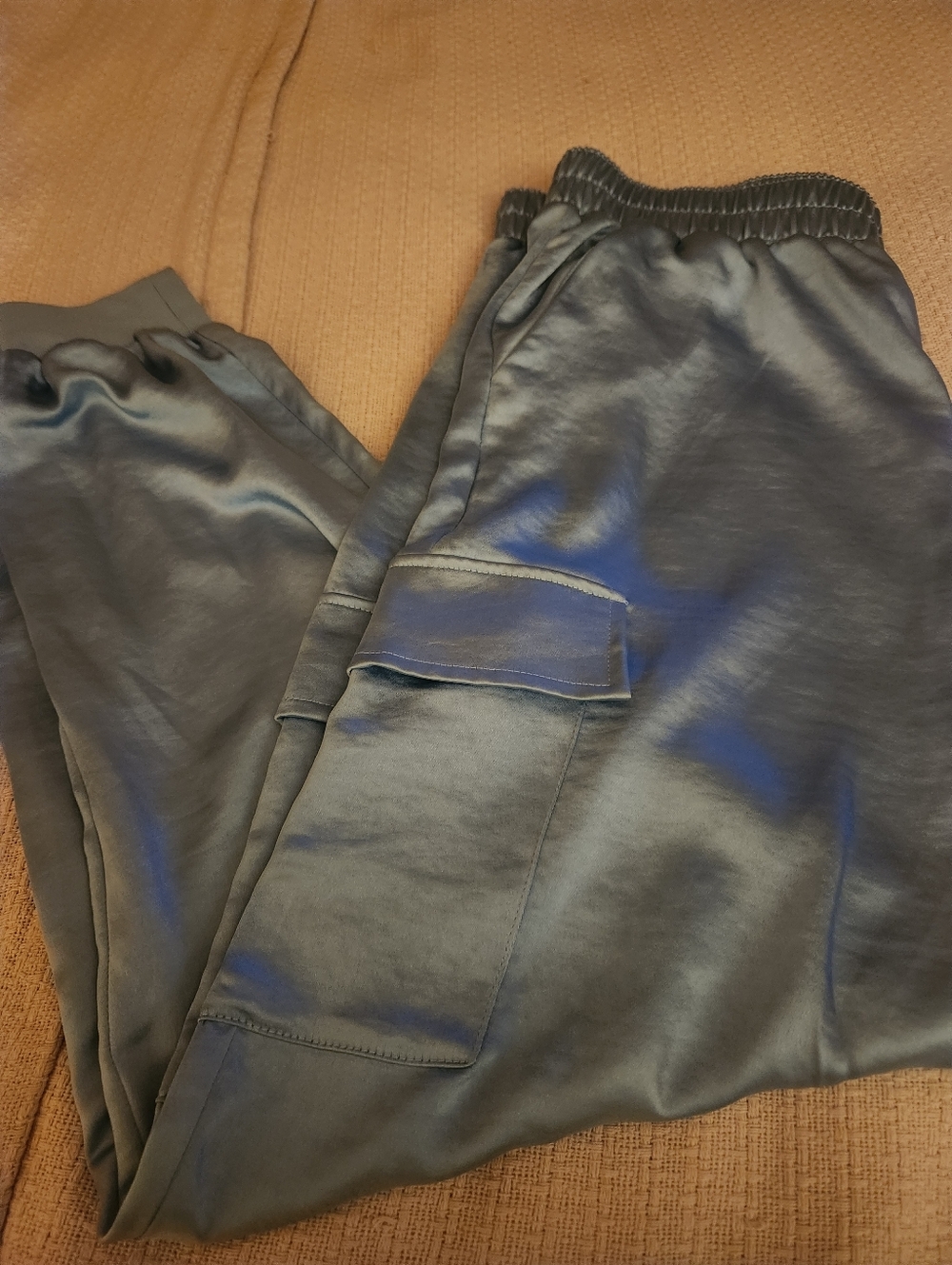 INC International Concepts Men's Cargo Joggers in Dark Olive